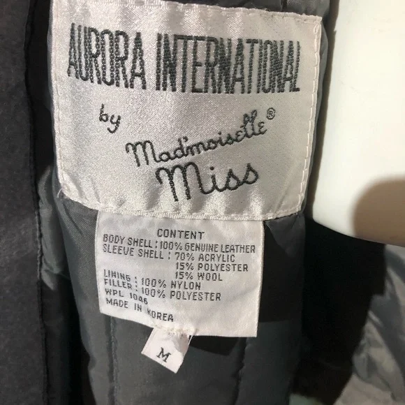 Vintage 90’s Grey Suede and Knit Jacket with Scarf - Picture 16 of 16